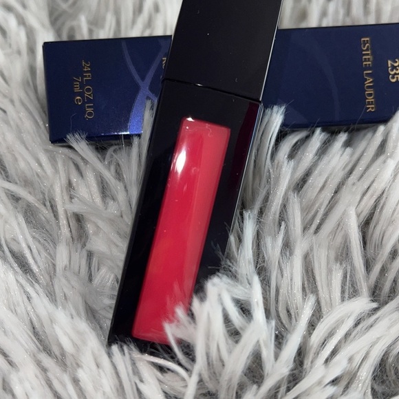 Estée Lauder pure color envy liquid lip potion - 235 fired up - Picture 4 of 5